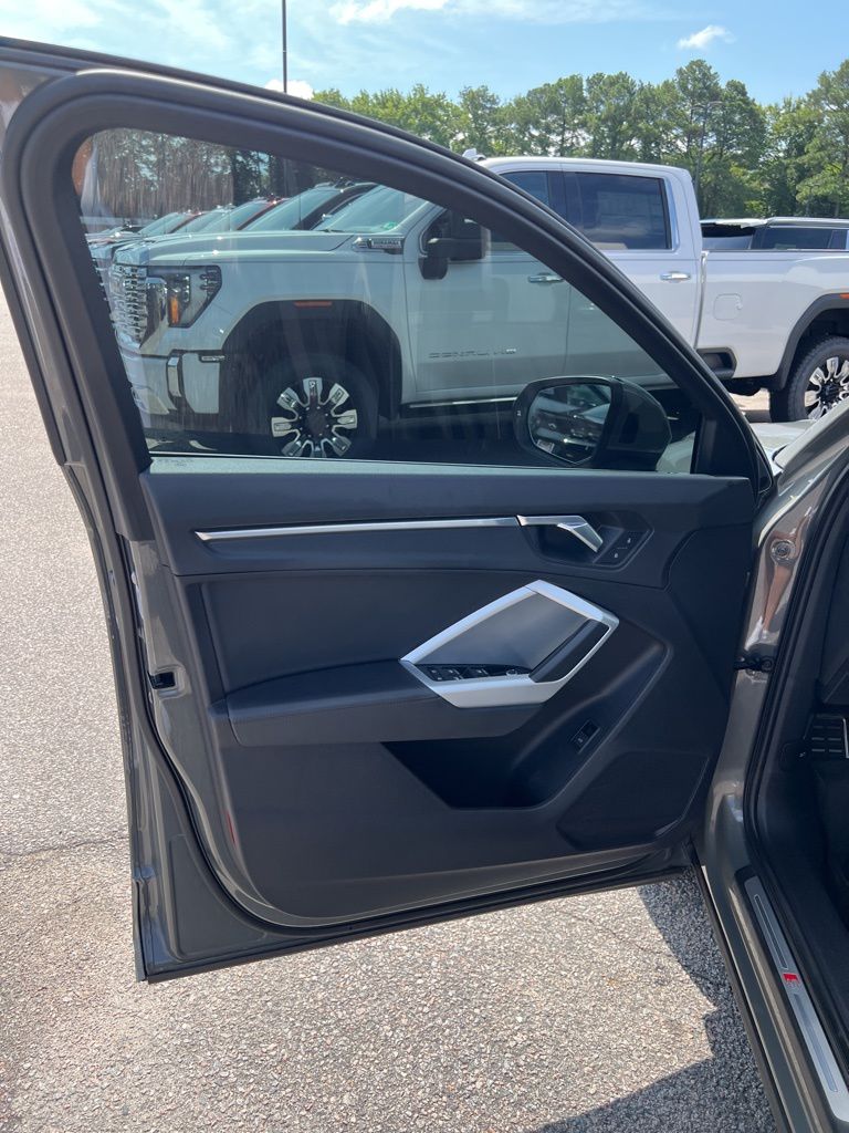2021 Audi Q3 S line Premium Plus photo 10