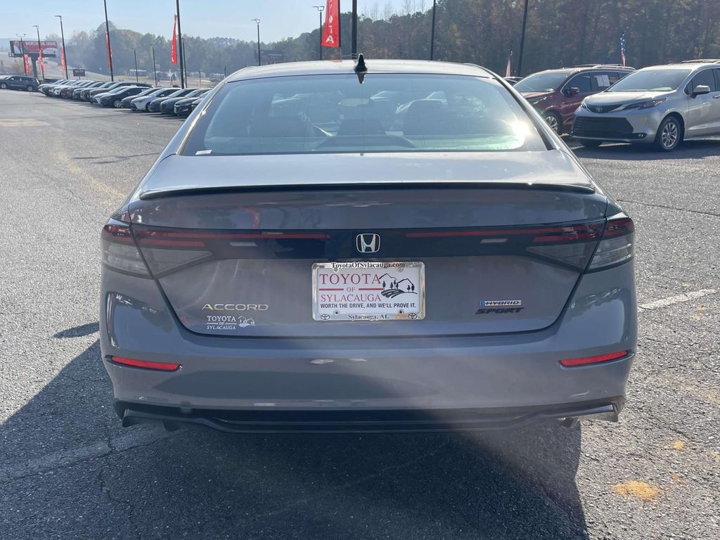 2023 Honda Accord Hybrid Sport-L photo 3
