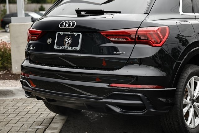2022 Audi Q3 Premium S line photo 9