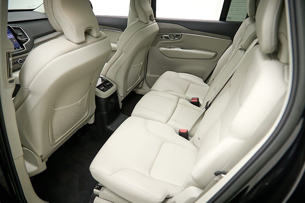 2023 VOLVO XC90 - Image 18