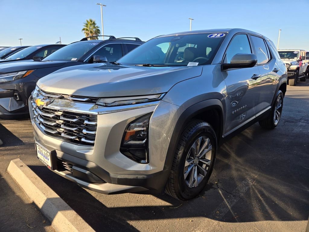 2025 Chevrolet Equinox LT's photo