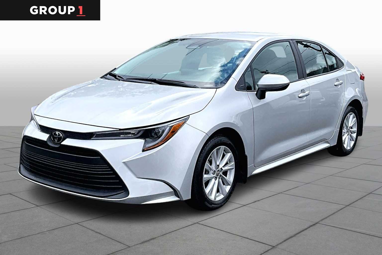 2025 Toyota Corolla LE's photo