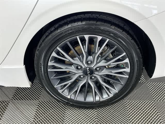 2023 Kia Forte GT-Line photo 31