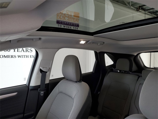 2022 Ford Escape SE photo 9