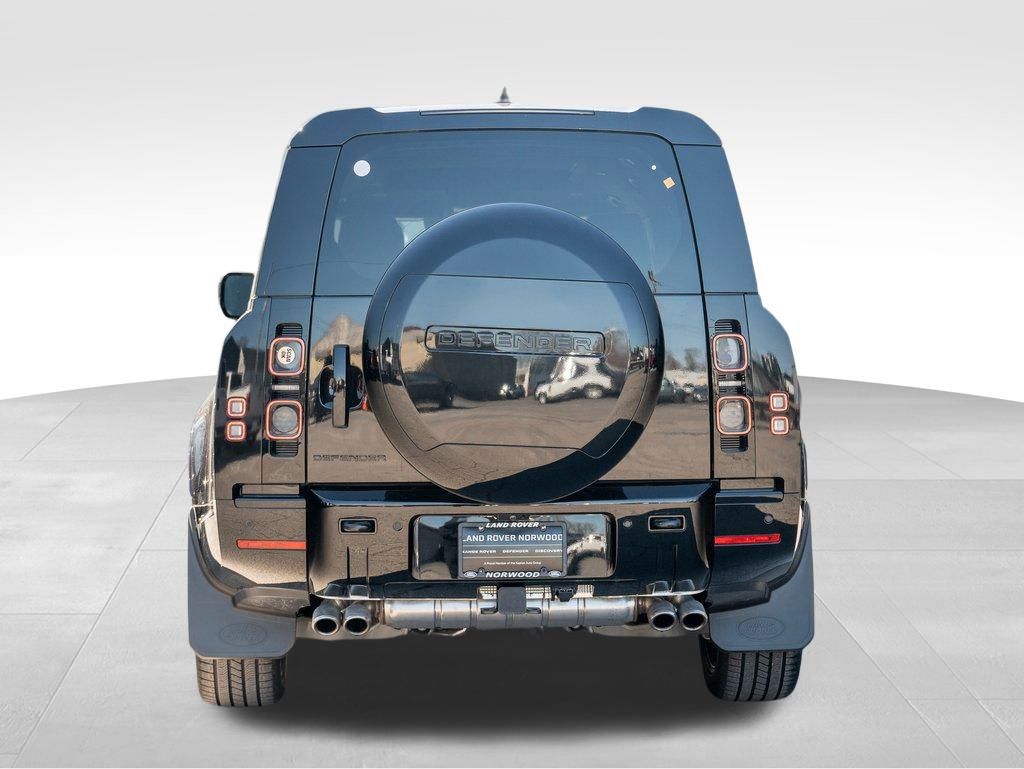 2024 Land Rover Defender 130 V8 photo 5