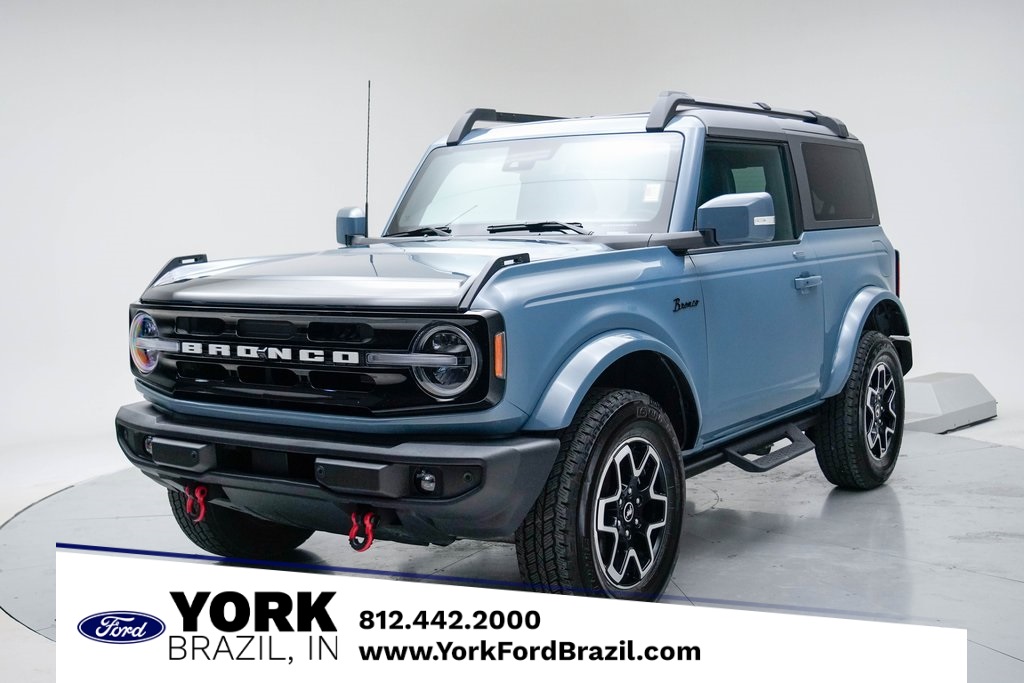 2023 Ford Bronco 2-Door Outer Banks's photo