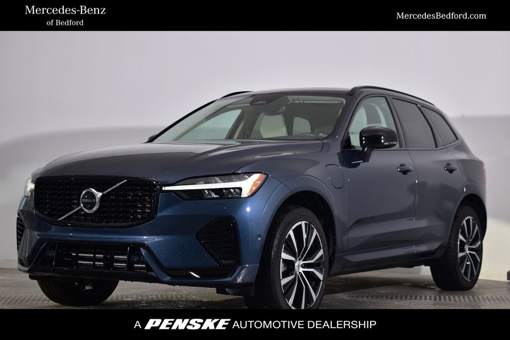 2023 Volvo XC60 Plus's photo