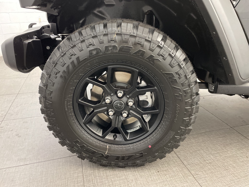 2025 Jeep Wrangler photo 6