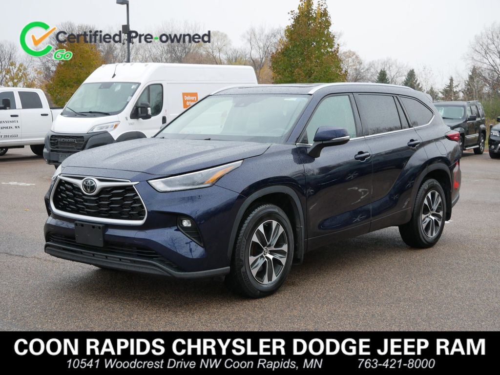 2021 Toyota Highlander XLE's photo