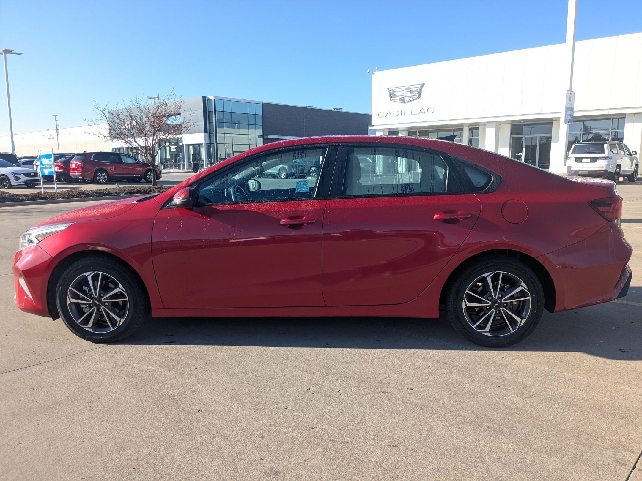 2023 Kia Forte LXS photo 2