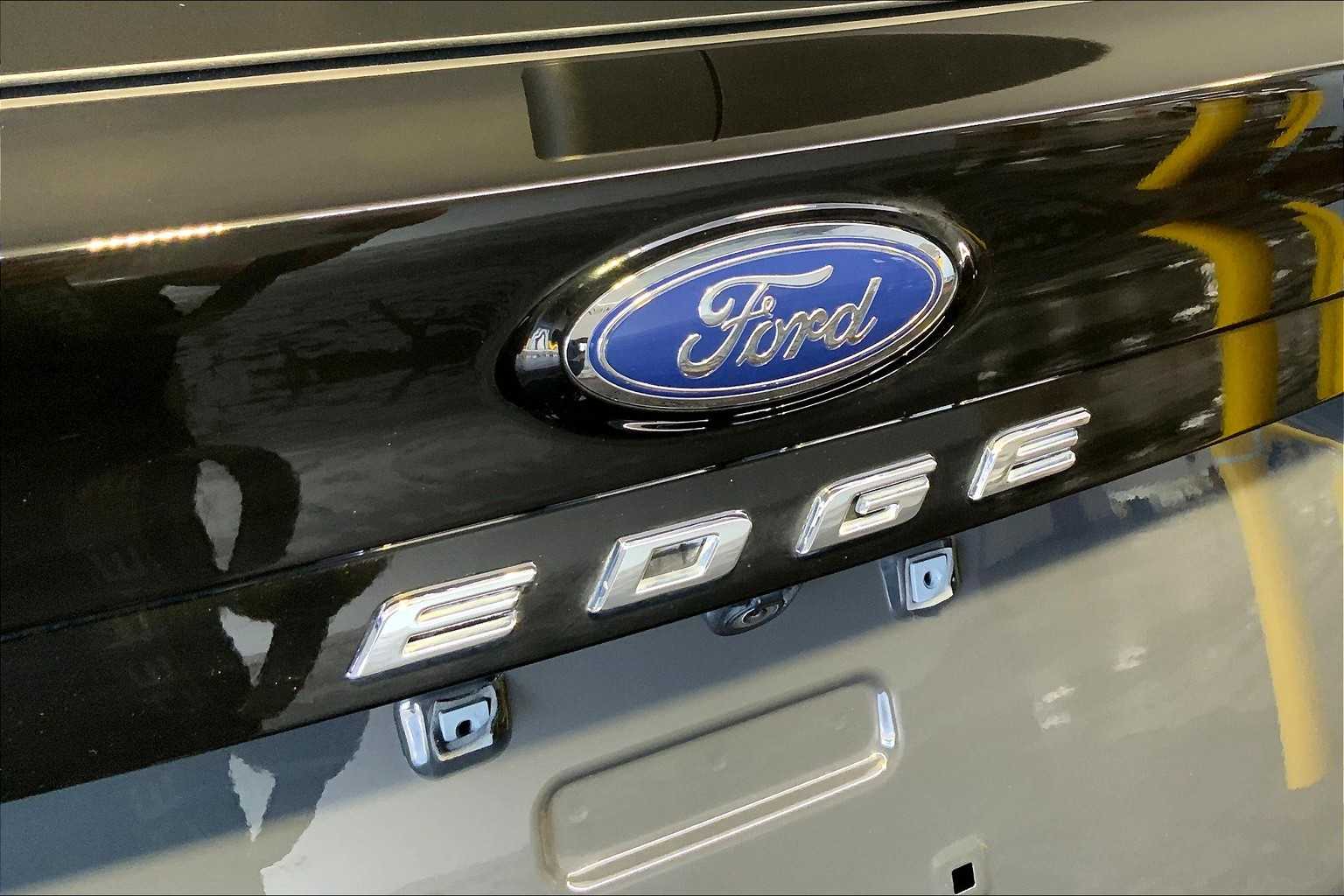 2021 Ford Edge SEL photo 31