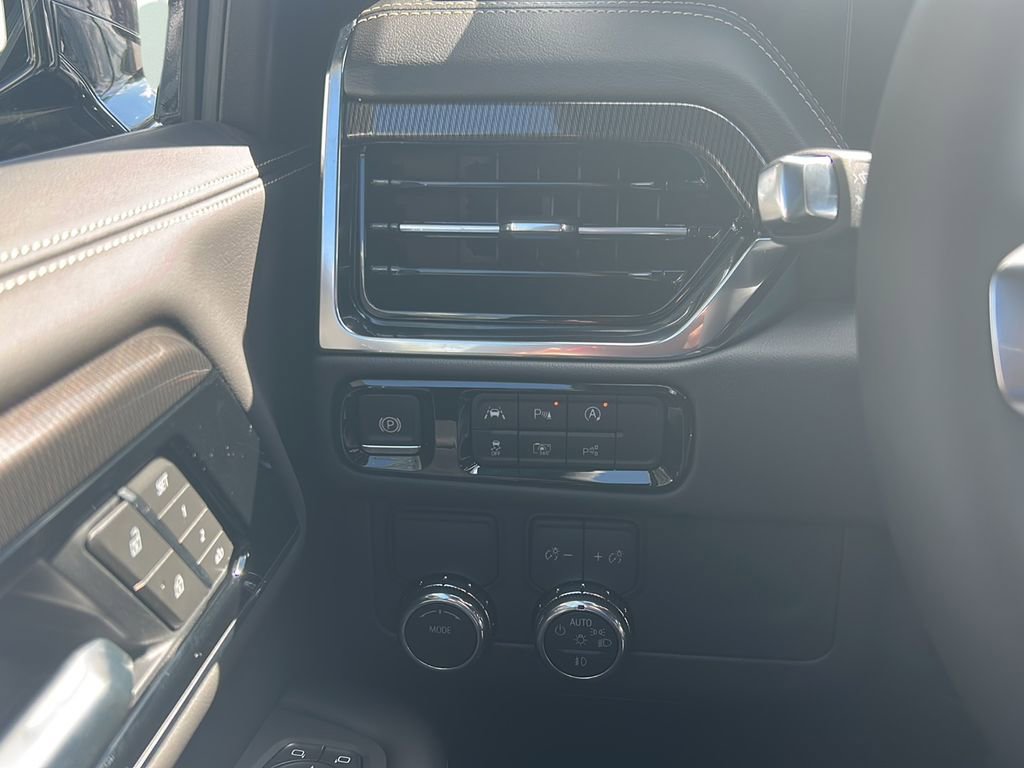 2025 Gmc Yukon XL photo 14