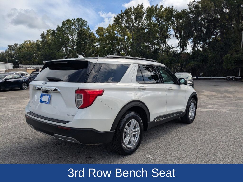 2022 Ford Explorer XLT photo 3
