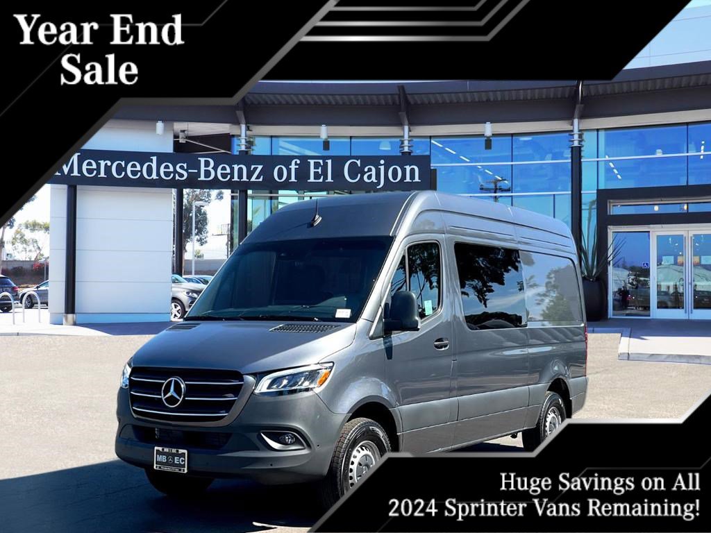 2024 Mercedes-Benz Sprinter Crew Van Base's photo