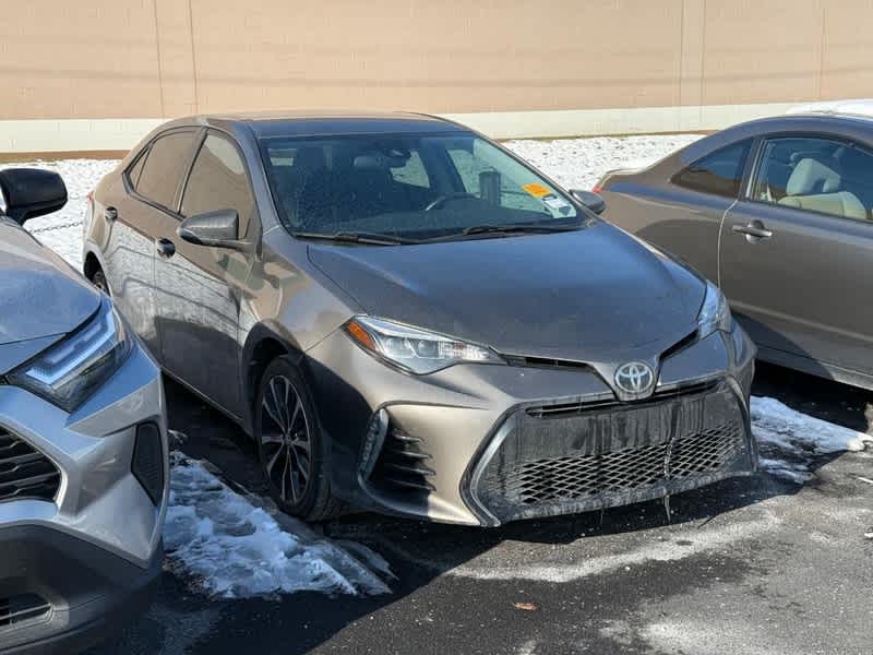 2017 Toyota Corolla SE's photo
