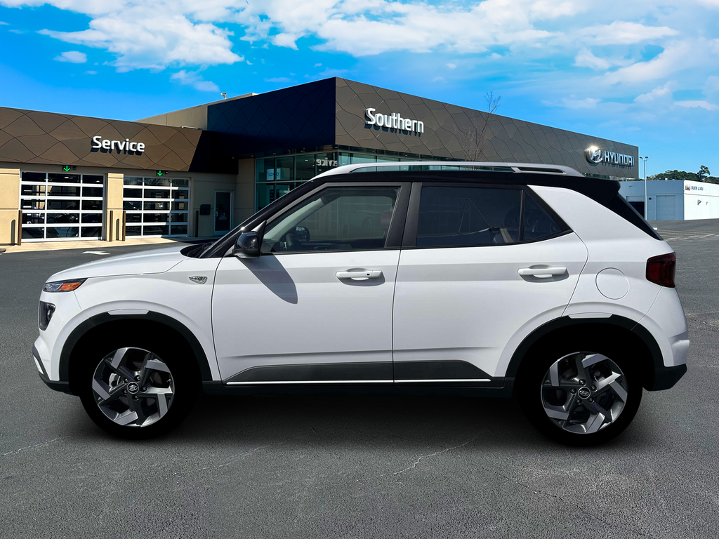 2026 Hyundai Venue SEL photo 2