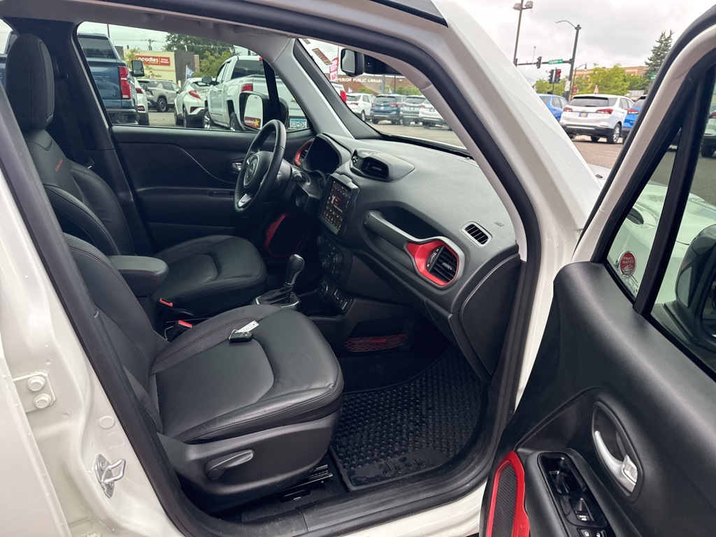 2023 Jeep Renegade Trailhawk photo 34