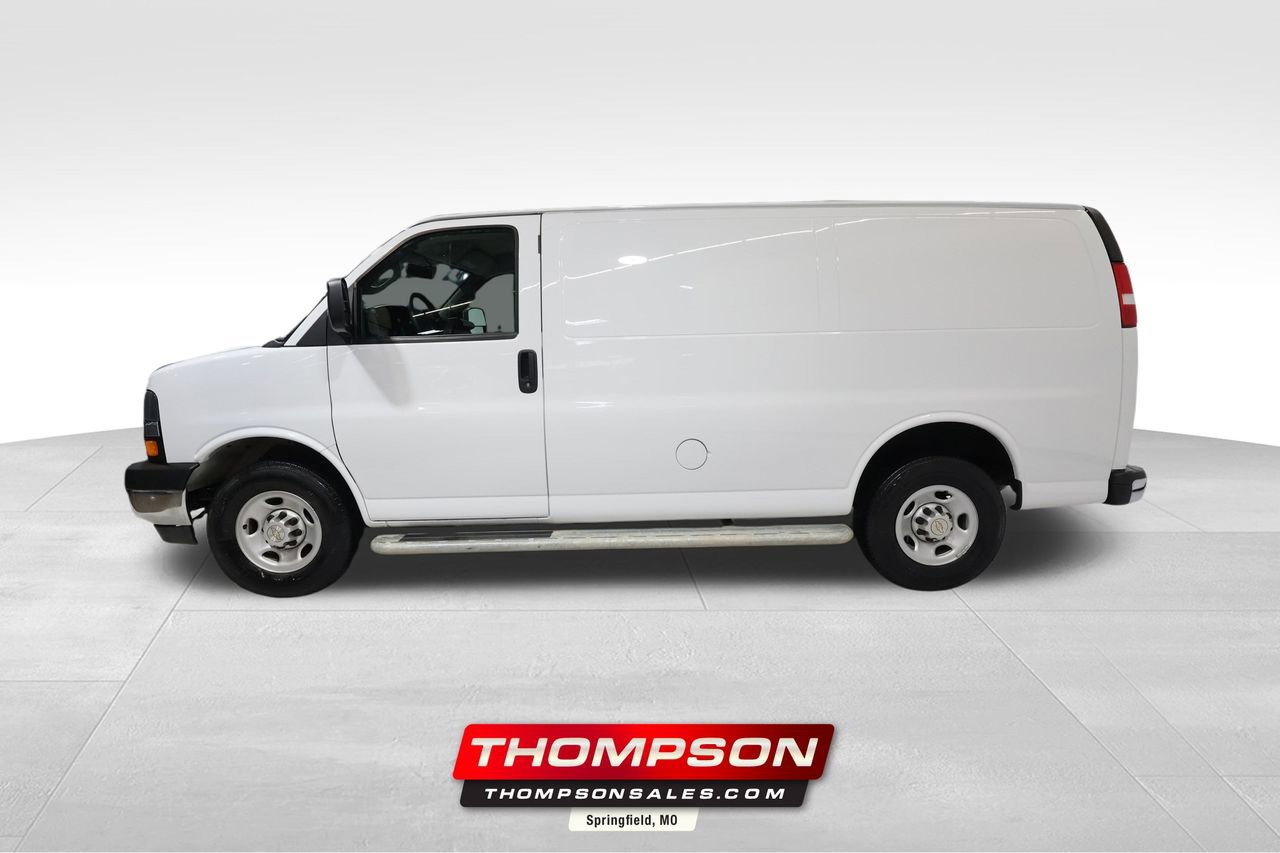 2024 Chevrolet Express Cargo Work Van's photo