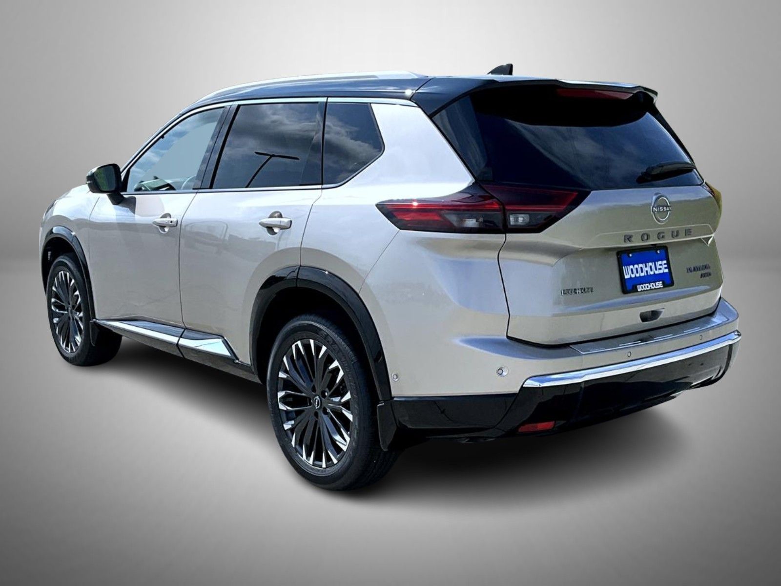 2026 Nissan Rogue Platinum photo 4