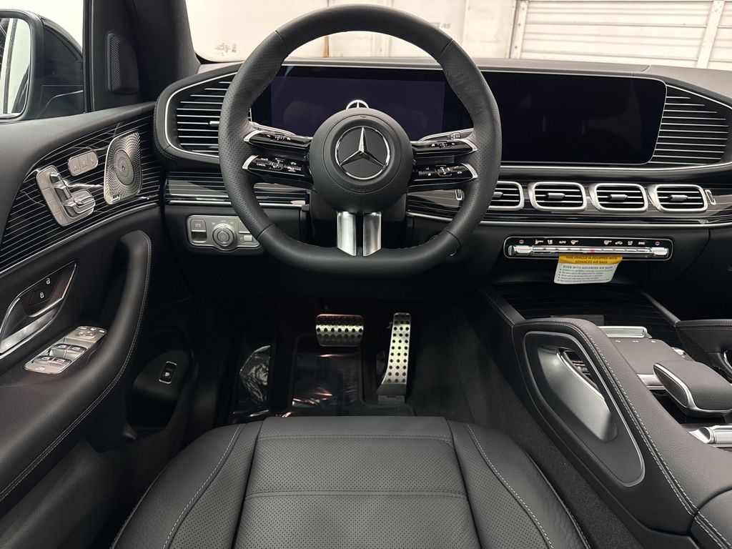 2026 Mercedes Benz GLS 580 4MATIC photo 15