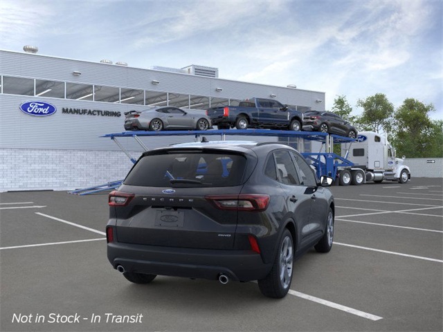 2026 Ford Escape ST-Line photo 4