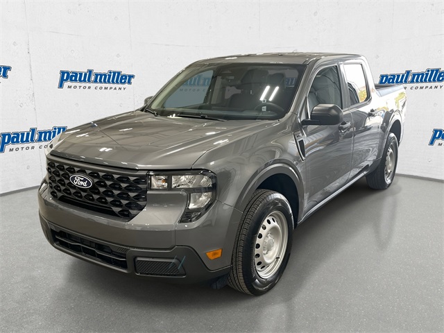 2025 Ford Maverick XL's photo