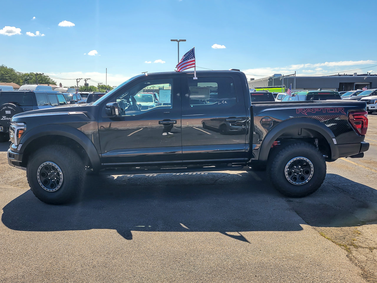 2025 FORD F-150 - Image 4