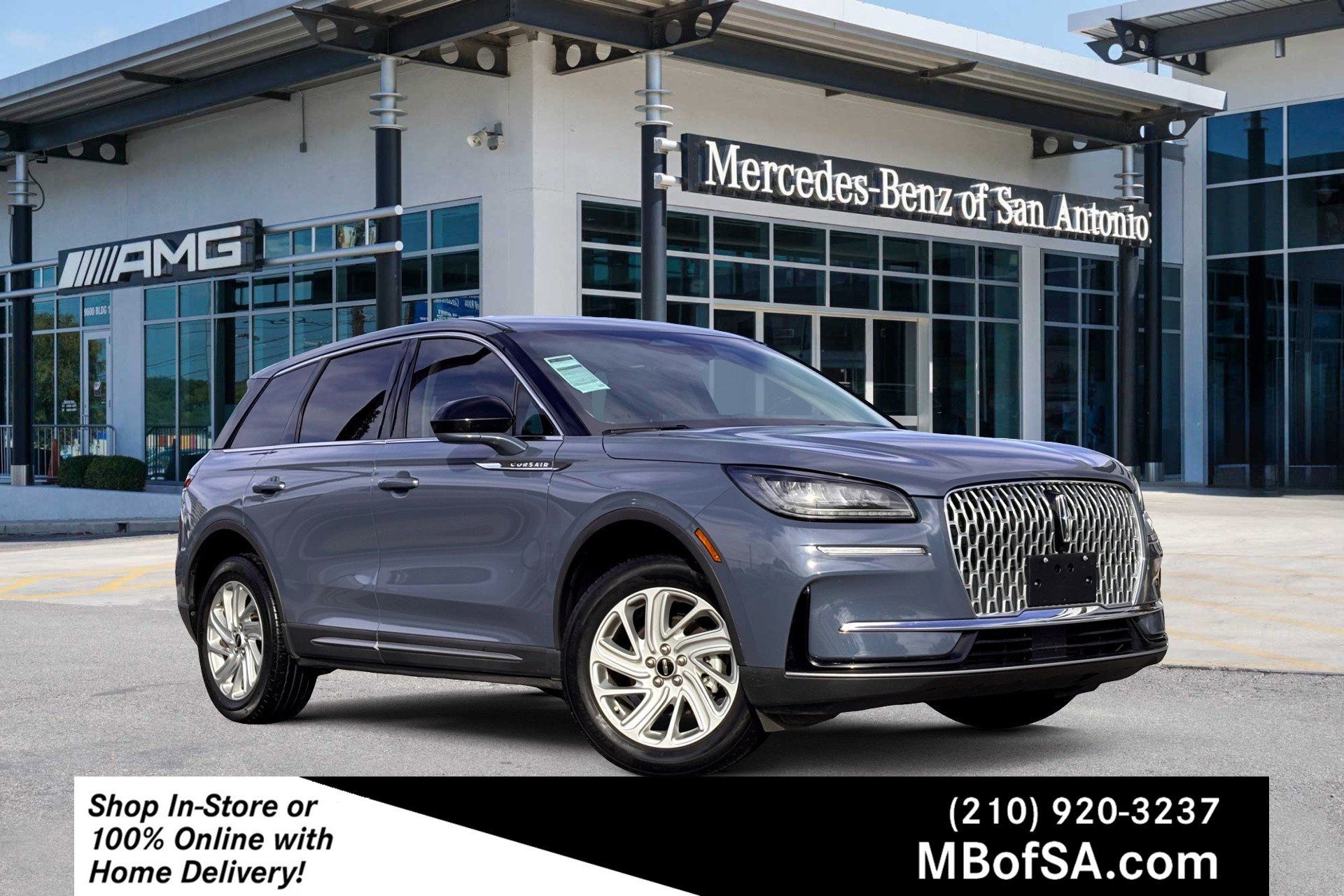 2023 Lincoln Corsair Base's photo