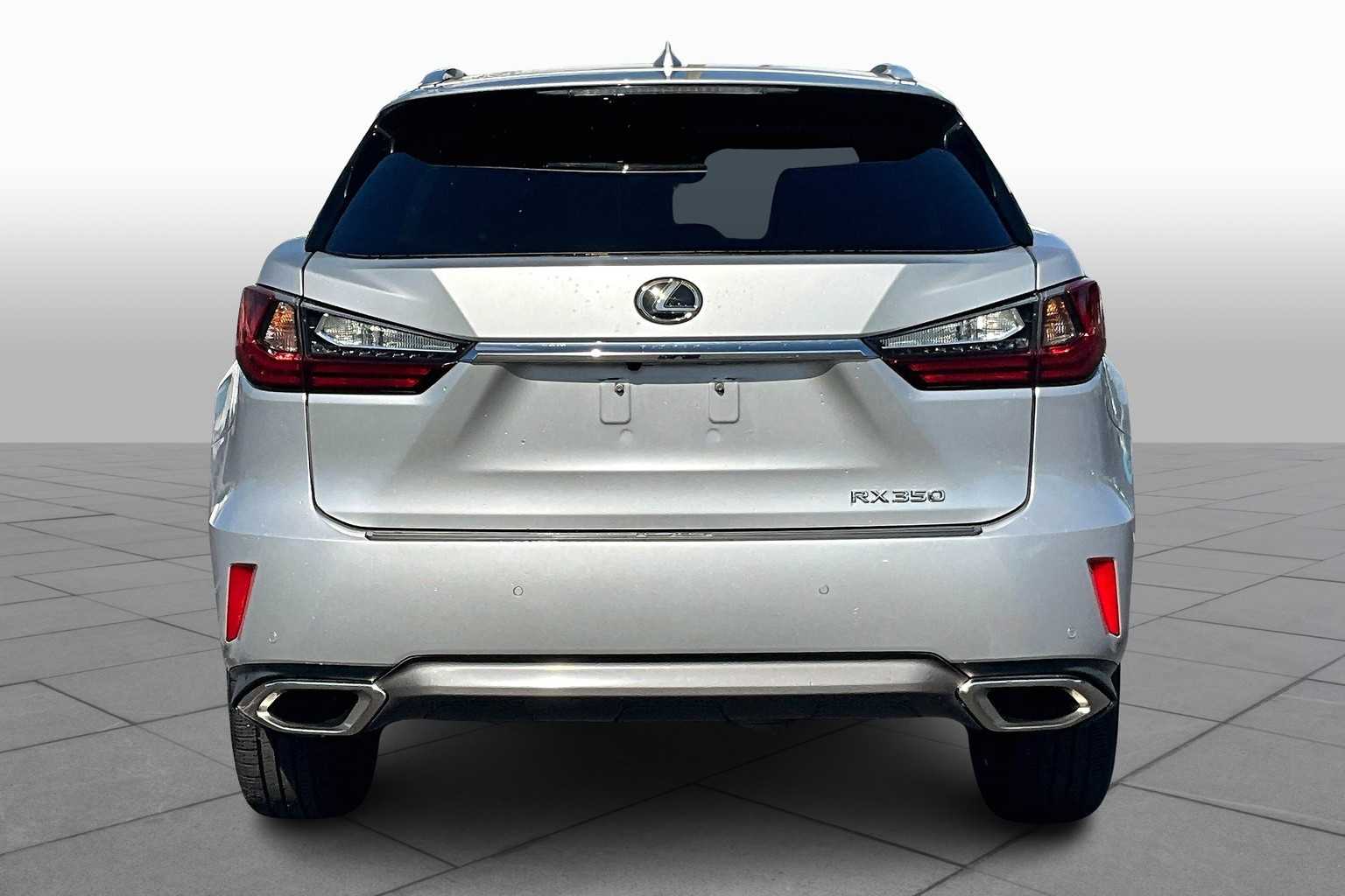 2017 Lexus RX photo 4