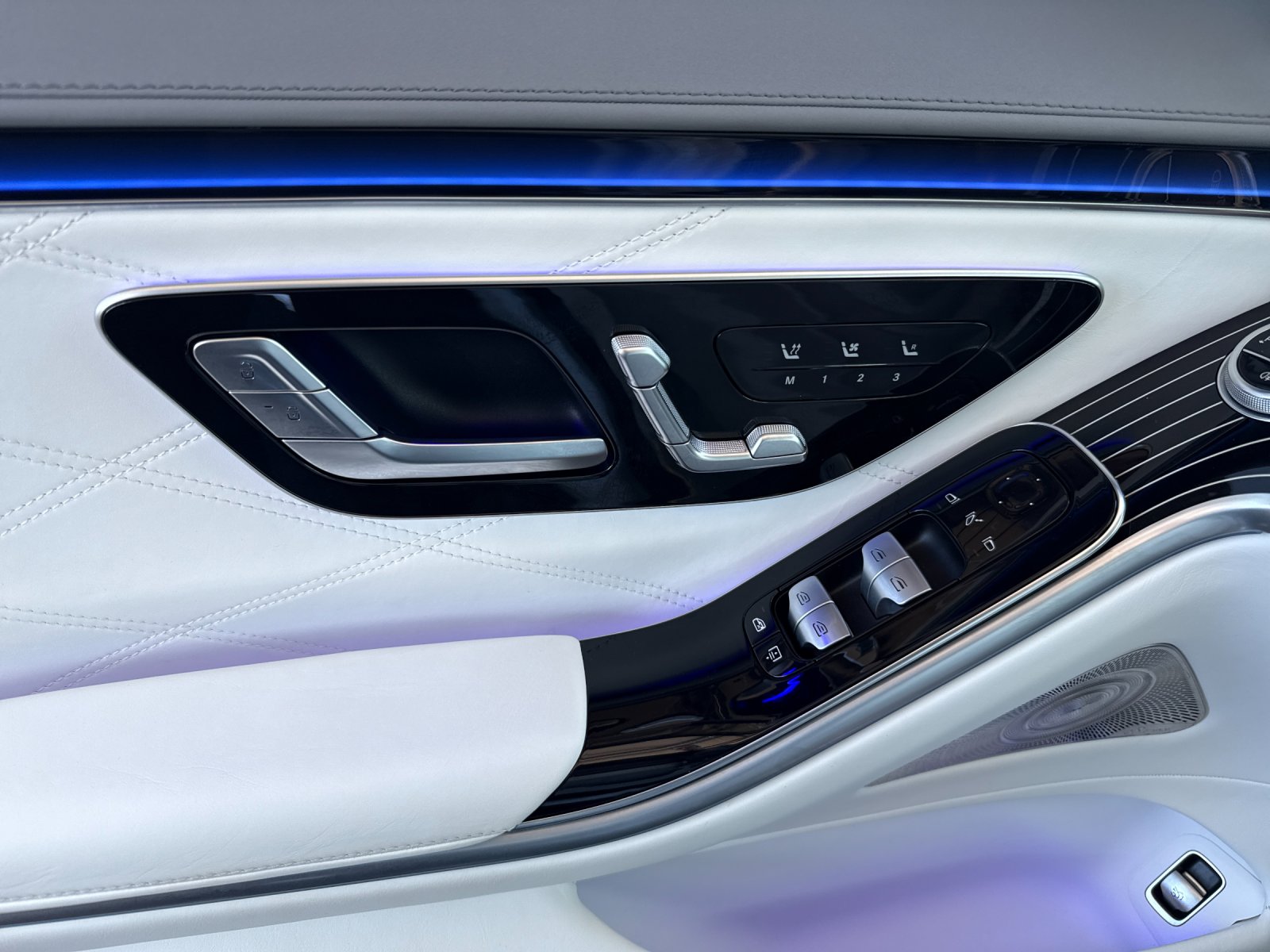 2023 Mercedes Benz S Maybach 680 4MATIC photo 12