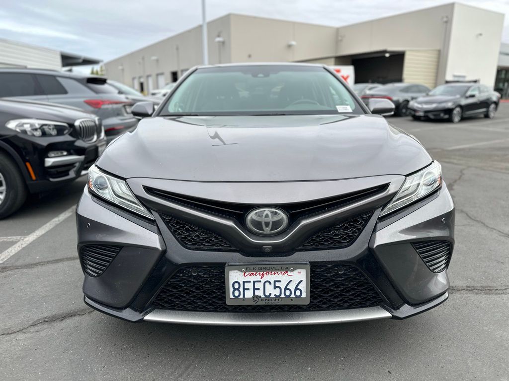 2018 Toyota Camry XSE V6 photo 2