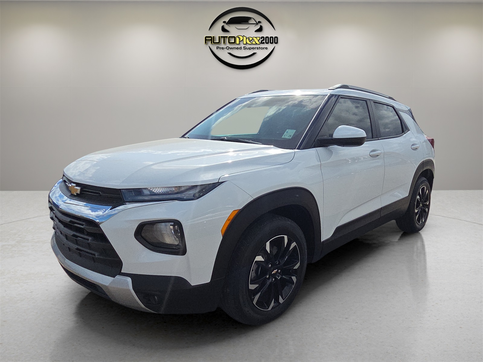 2023 Chevrolet Trailblazer LT photo 3