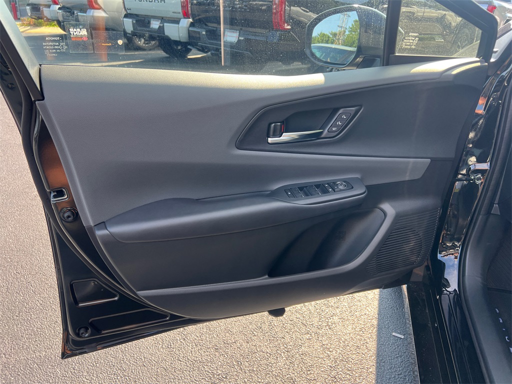 2025 Toyota Prius Limited photo 10