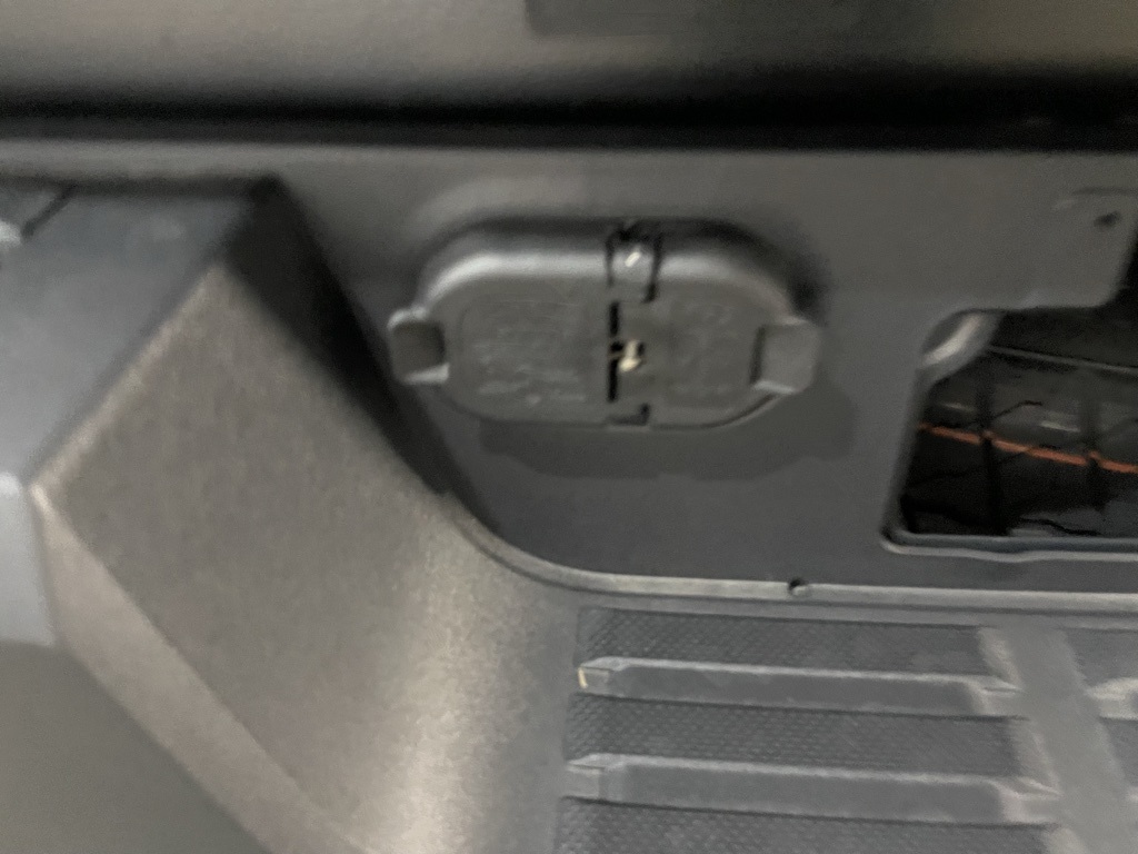 2025 Toyota Tacoma SR5 photo 16