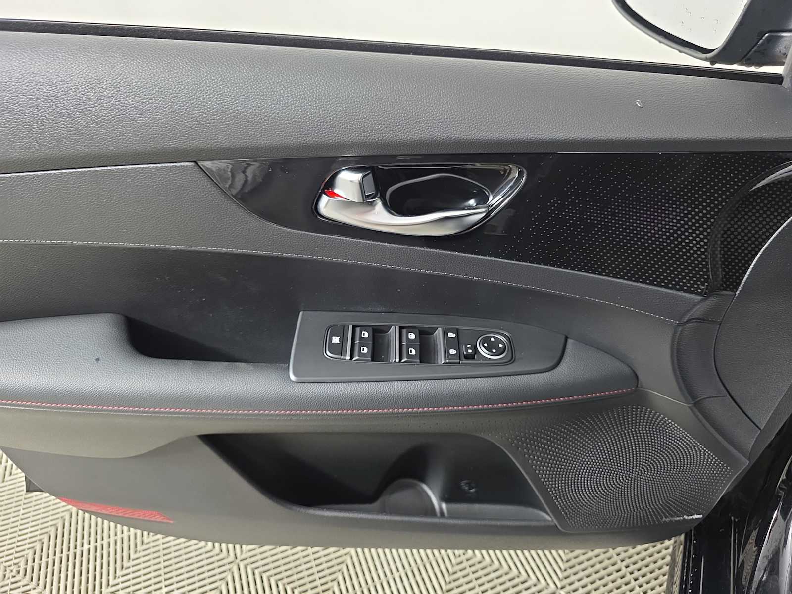 2023 Kia Forte GT photo 24