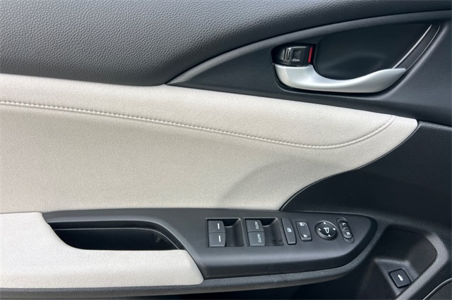 2022 Honda Insight EX photo 9