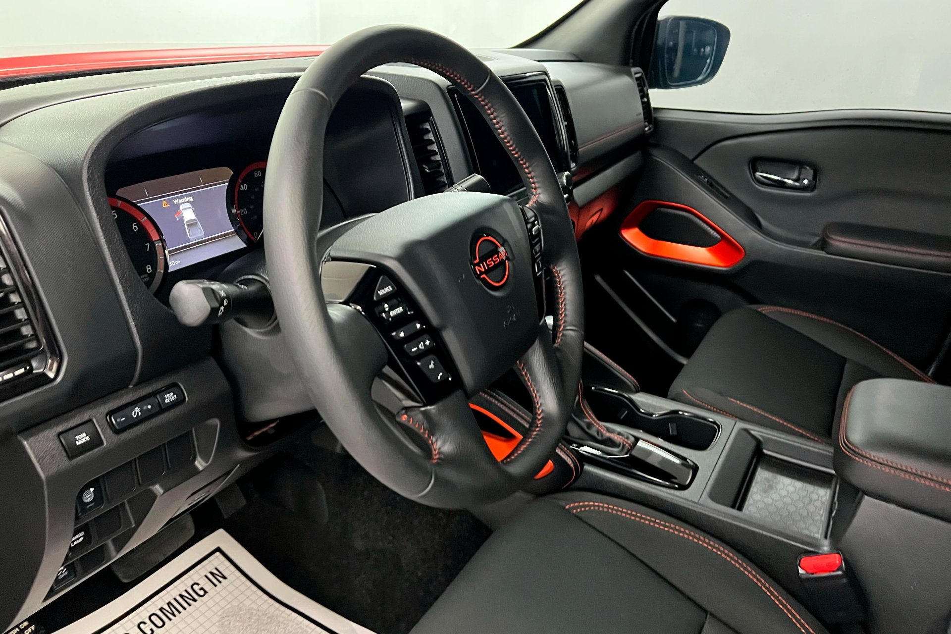2024 Nissan Frontier PRO-X photo 15