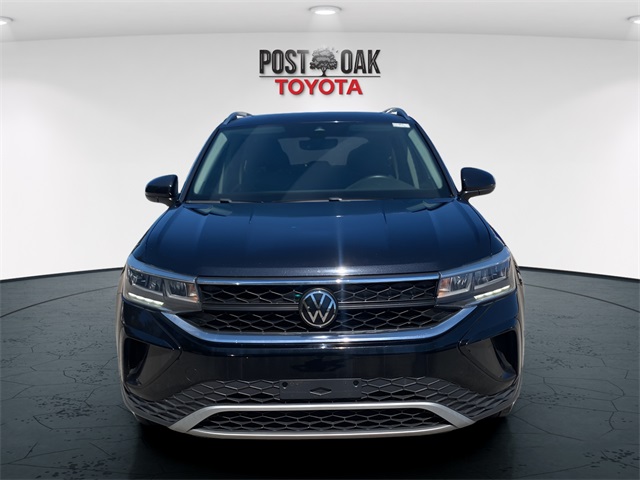 2023 Volkswagen Taos SE photo 2