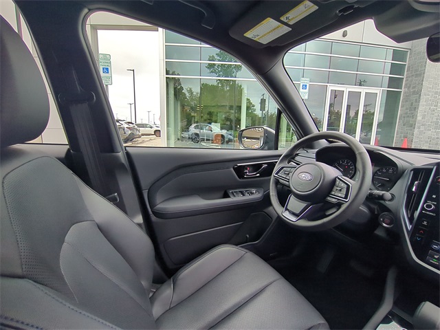 2025 Subaru Forester Limited photo 3