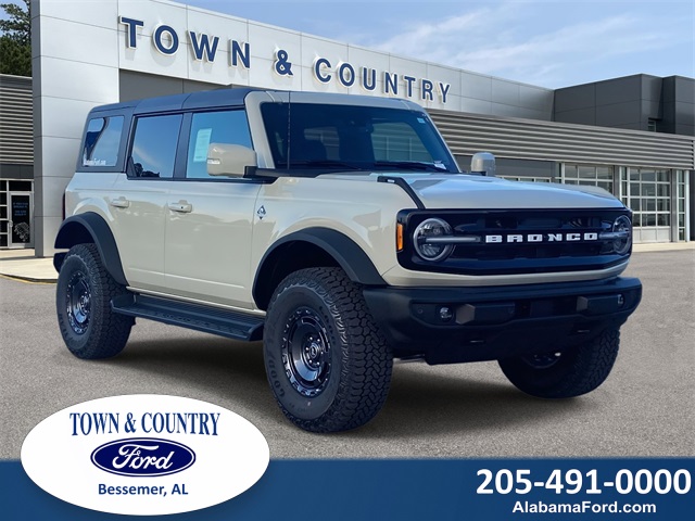 2025 Ford Bronco 4-Door Outer Banks's photo