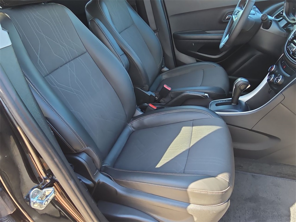 2022 Chevrolet Trax LT photo 29