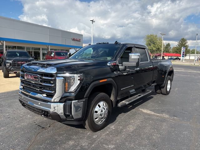 2025 Gmc Sierra HD SLT photo 2
