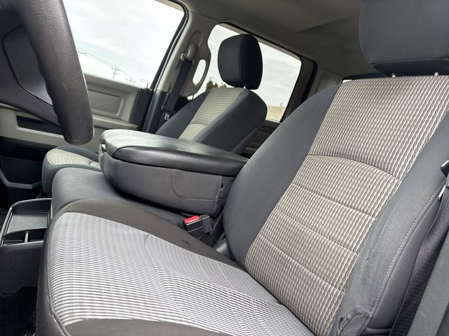 2012 Ram 2500 SLT photo 4