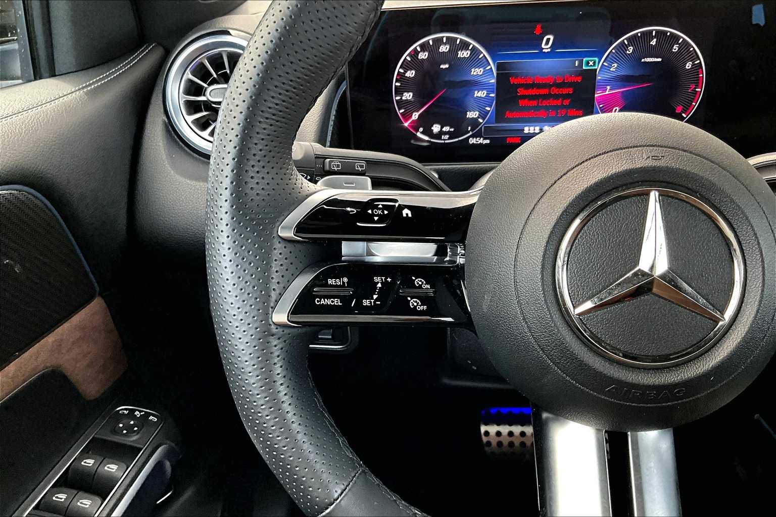 2025 Mercedes Benz GLB 250 4MATIC photo 22