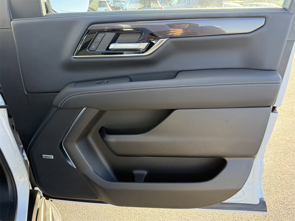 2026 GMC YUKON XL - Image 37