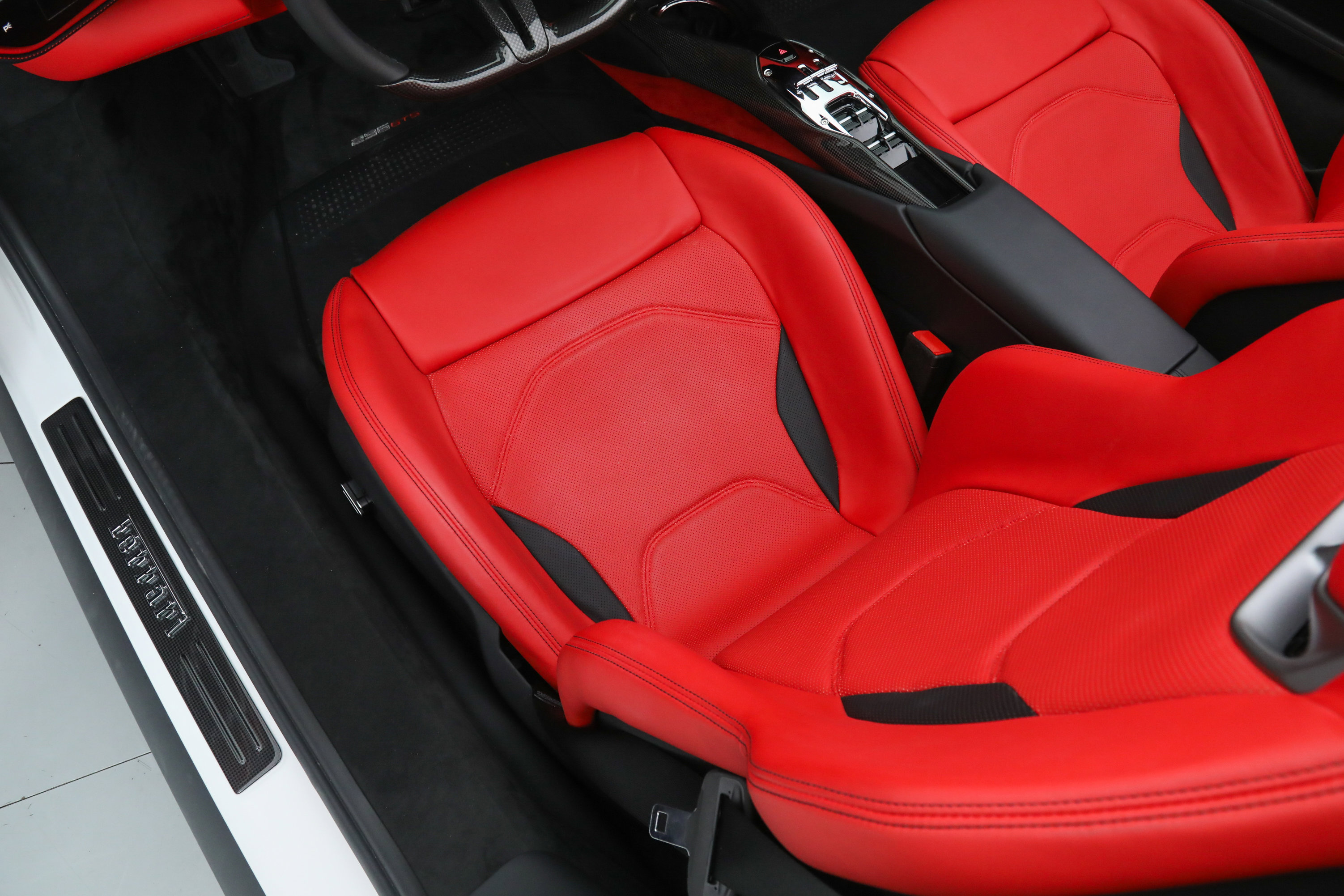 2024 Ferrari 296 GTS photo 27
