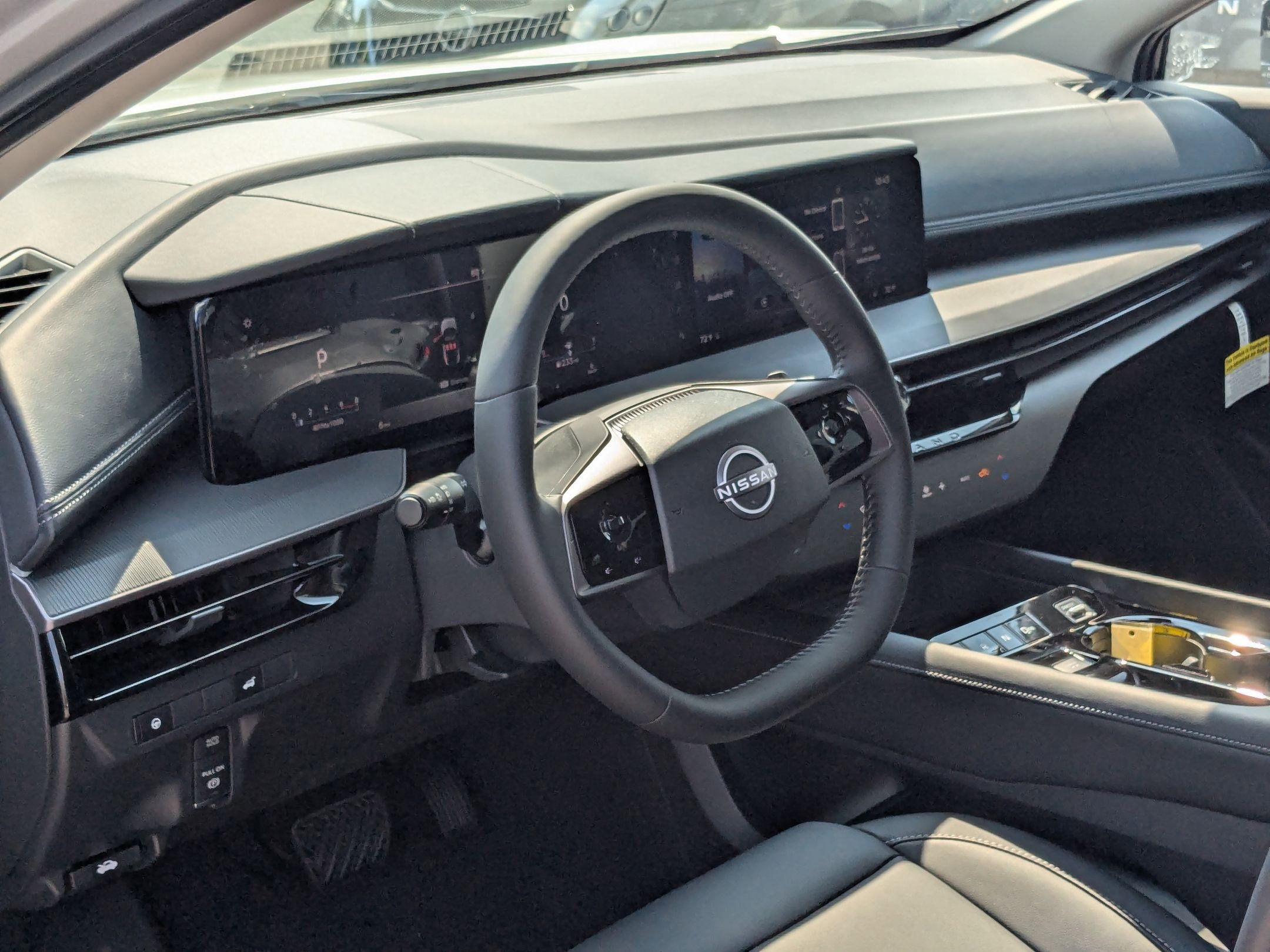 2025 Nissan Murano SV photo 2