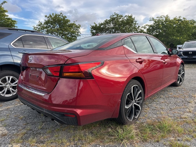 2023 Nissan Altima 2.5 SR photo 4