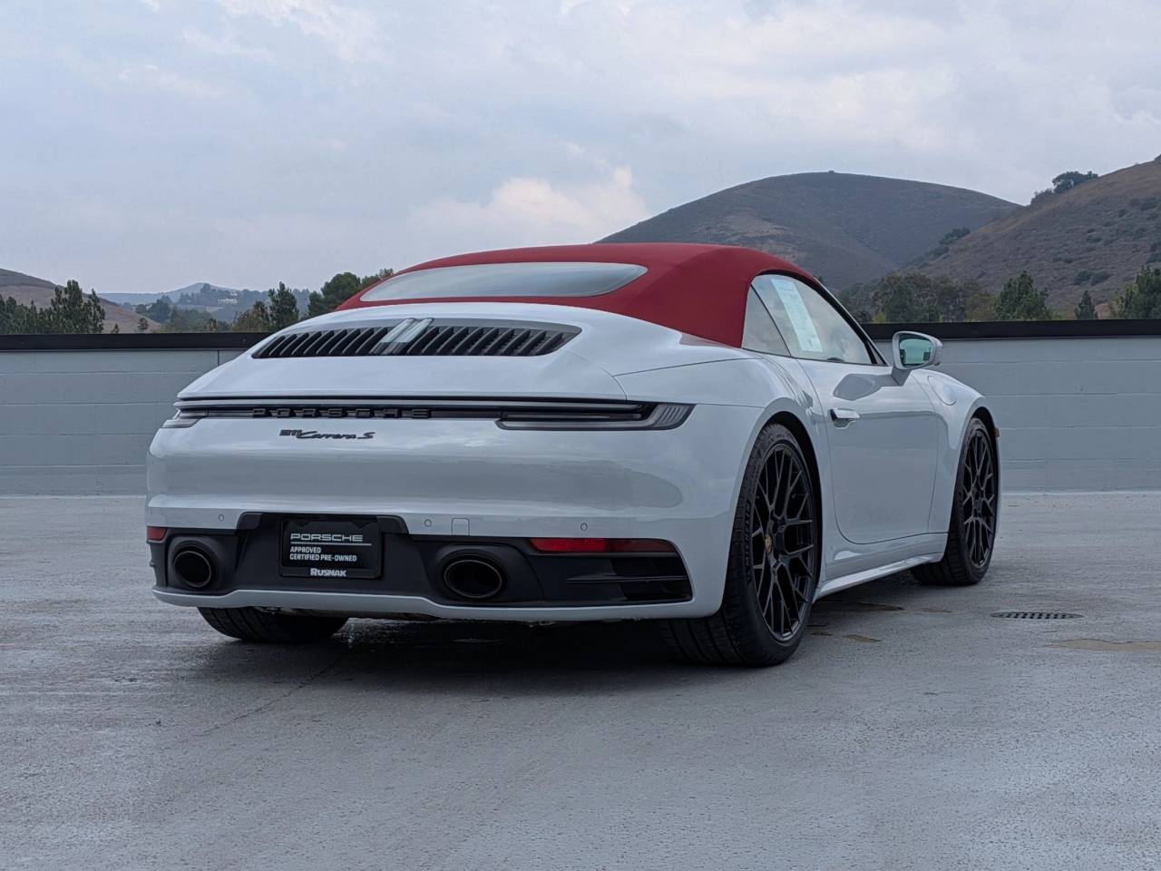 2024 Porsche 911 S photo 9