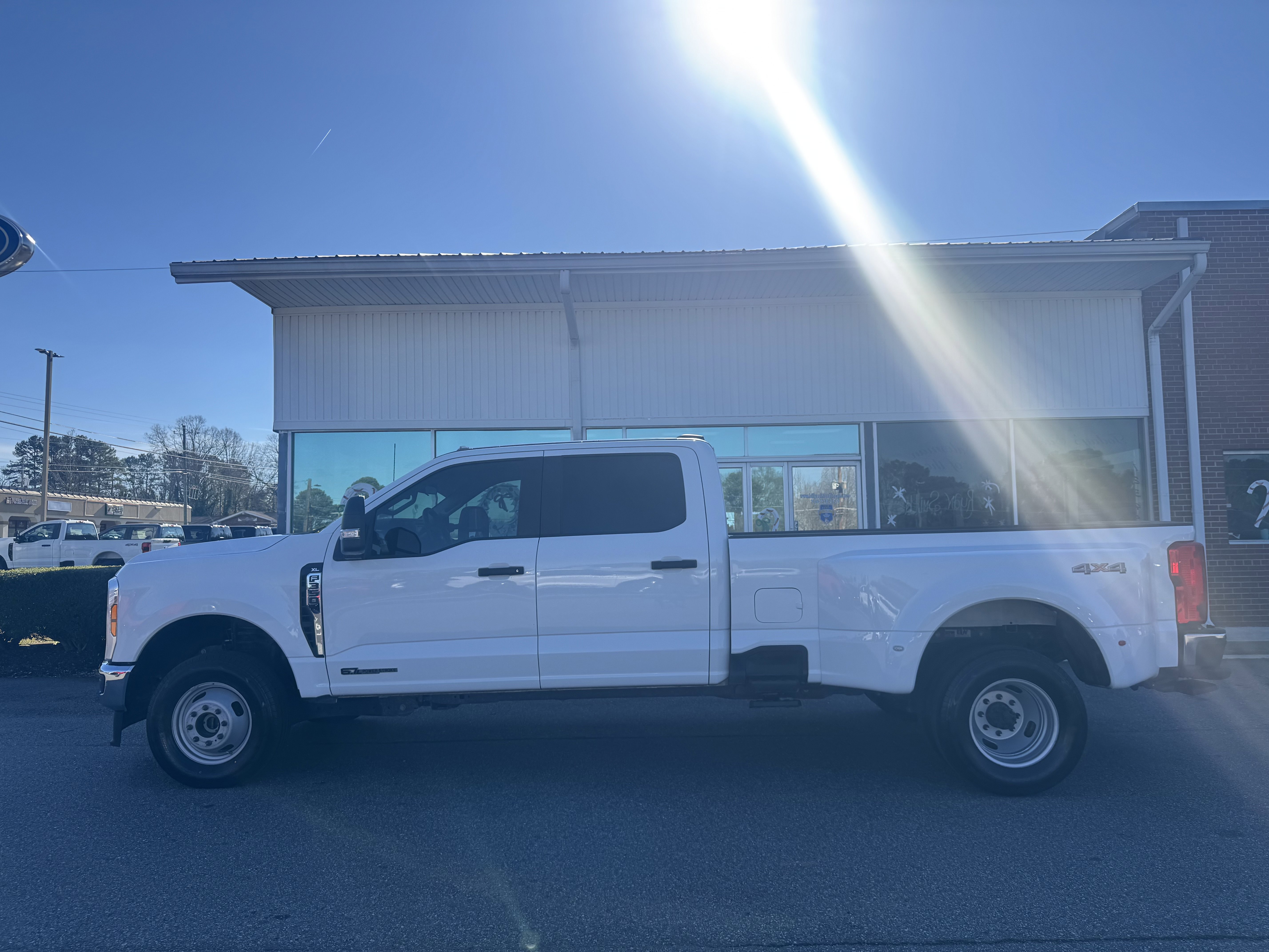 2024 Ford F-350 Super Duty XL's photo